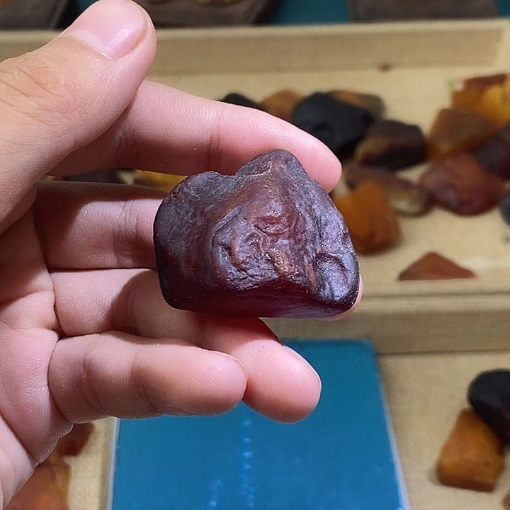 琥珀未镶嵌裸石金绞蜜