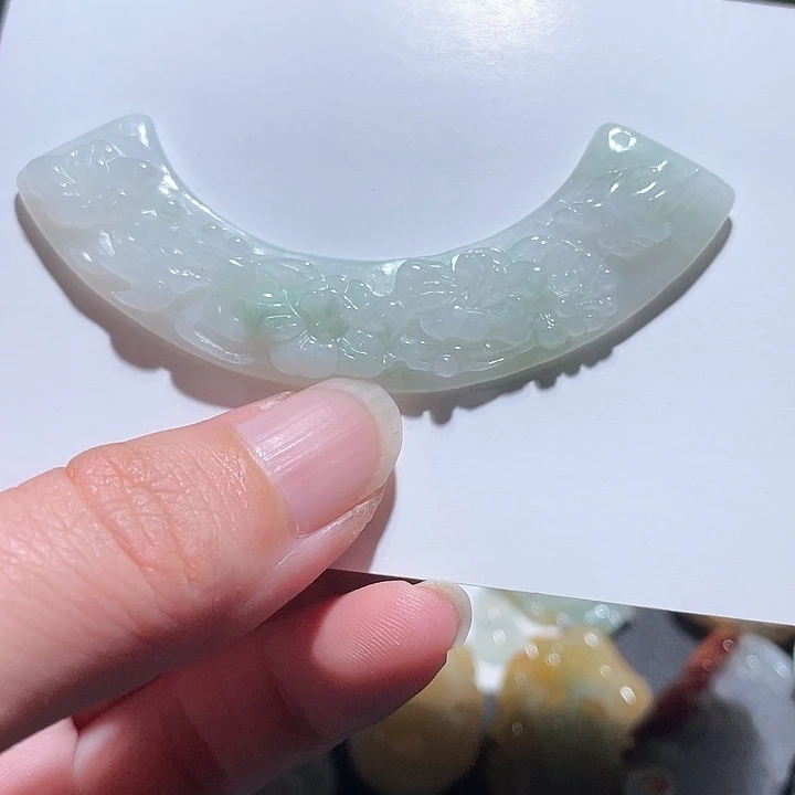 颈饰未镶嵌翡翠天