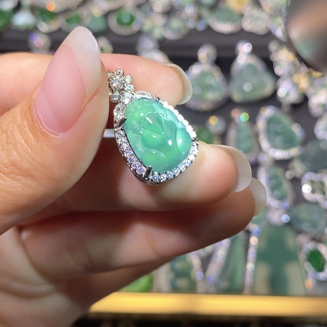 翡翠未镶嵌颈饰天然