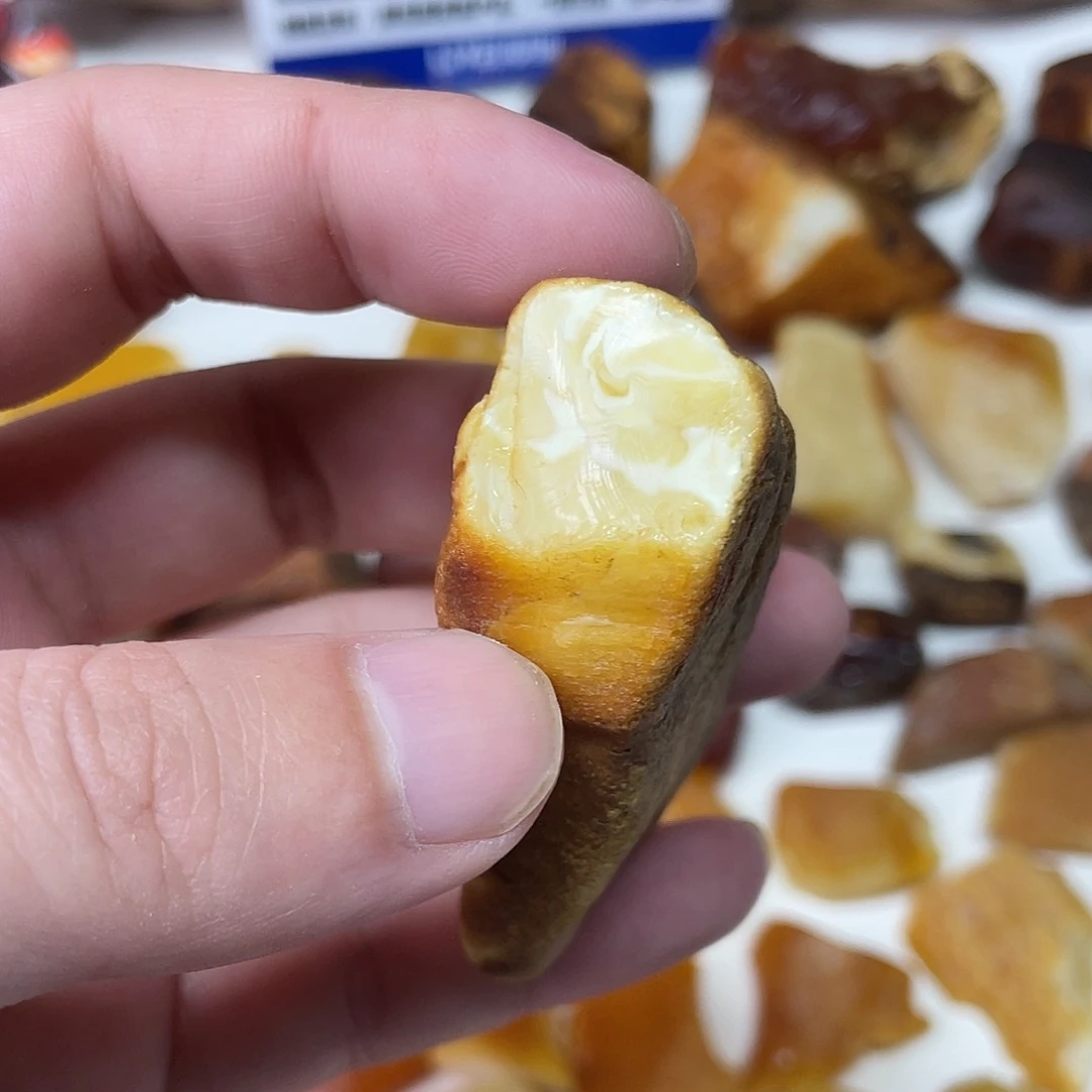 定制琥珀未镶嵌原矿琥珀