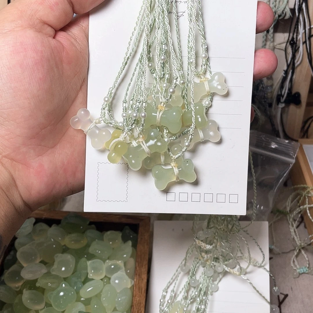 蛇纹石玉合金颈饰