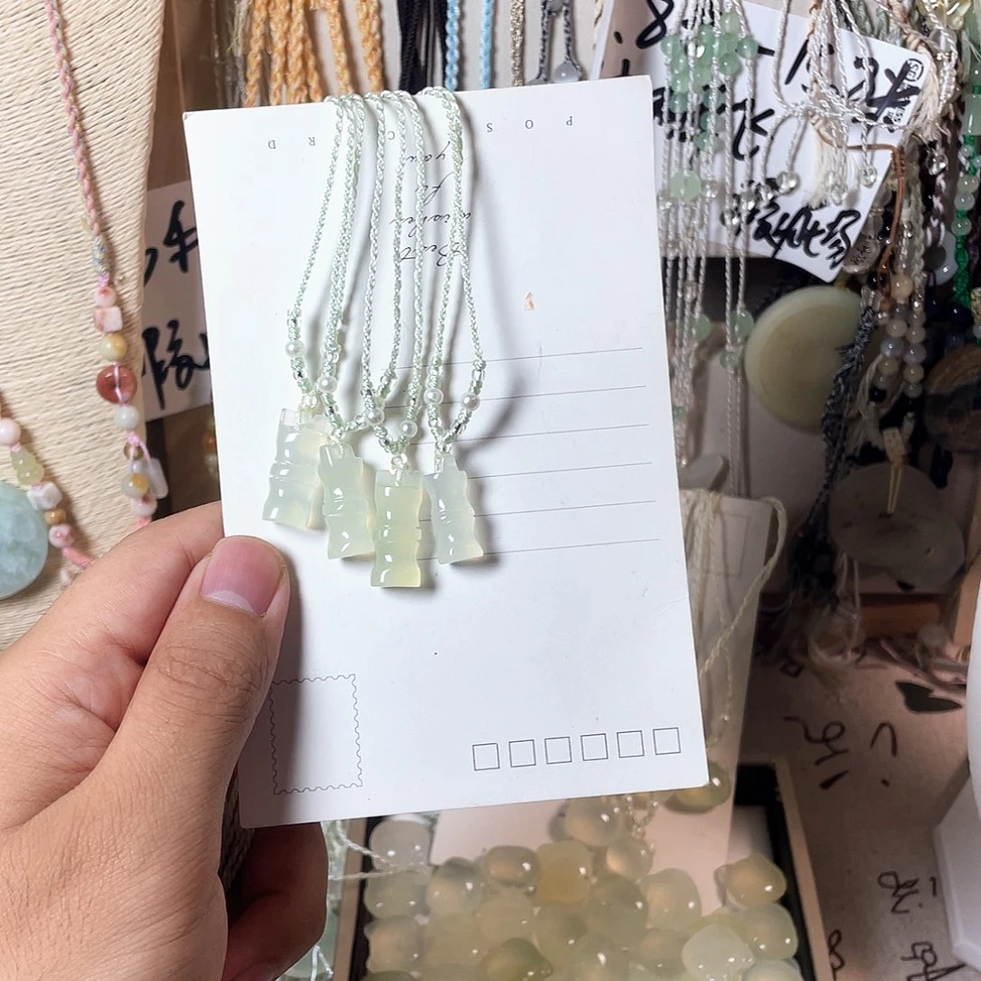 蛇纹石玉合金颈饰