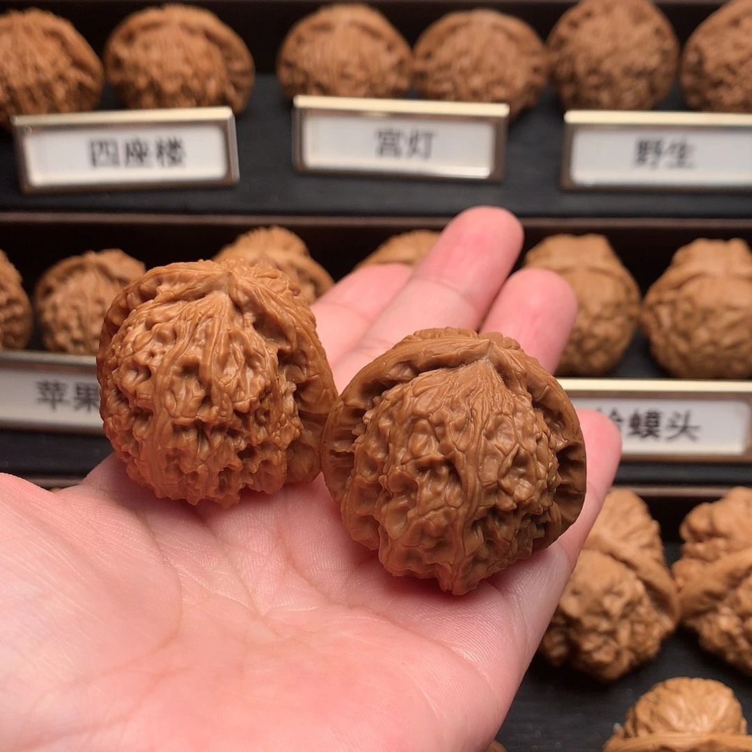 文玩核桃吊坠22号白狮子39