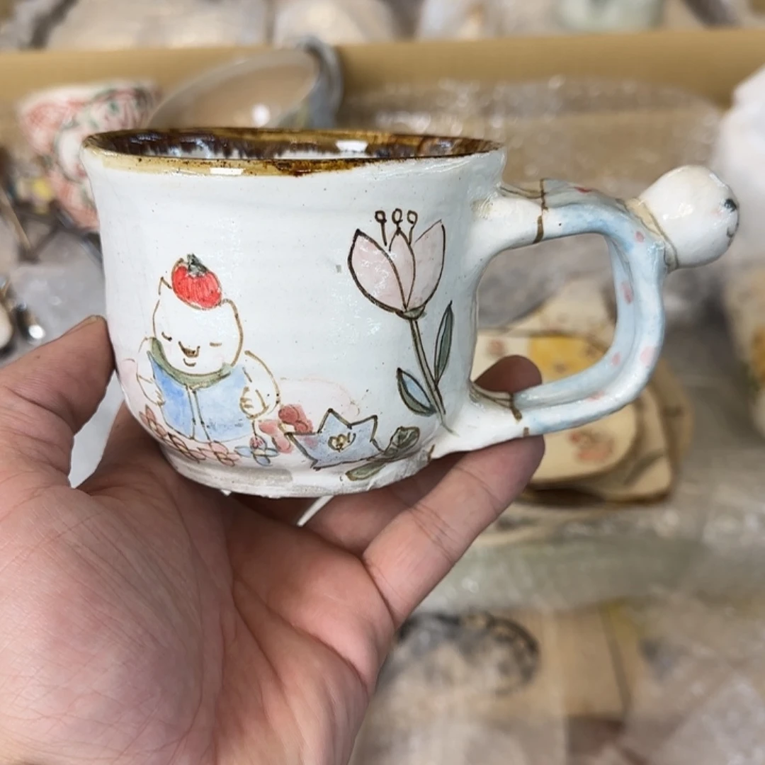 茶盏在家里面玩啊哈哈好