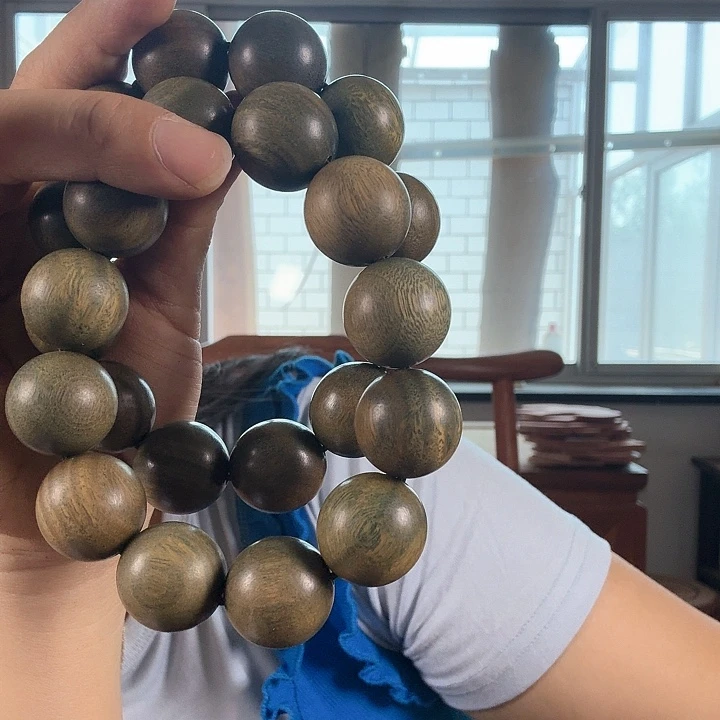 扇子绿檀2.0的大手串子