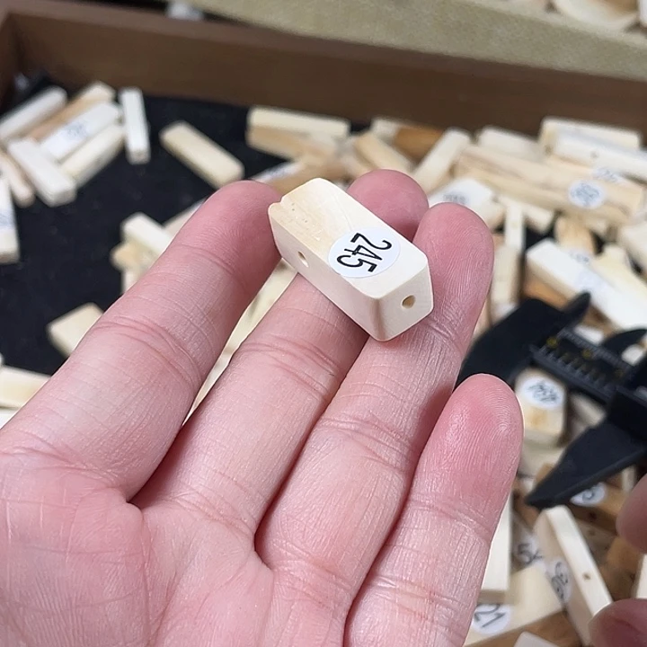 泥塑不打孔联系客服