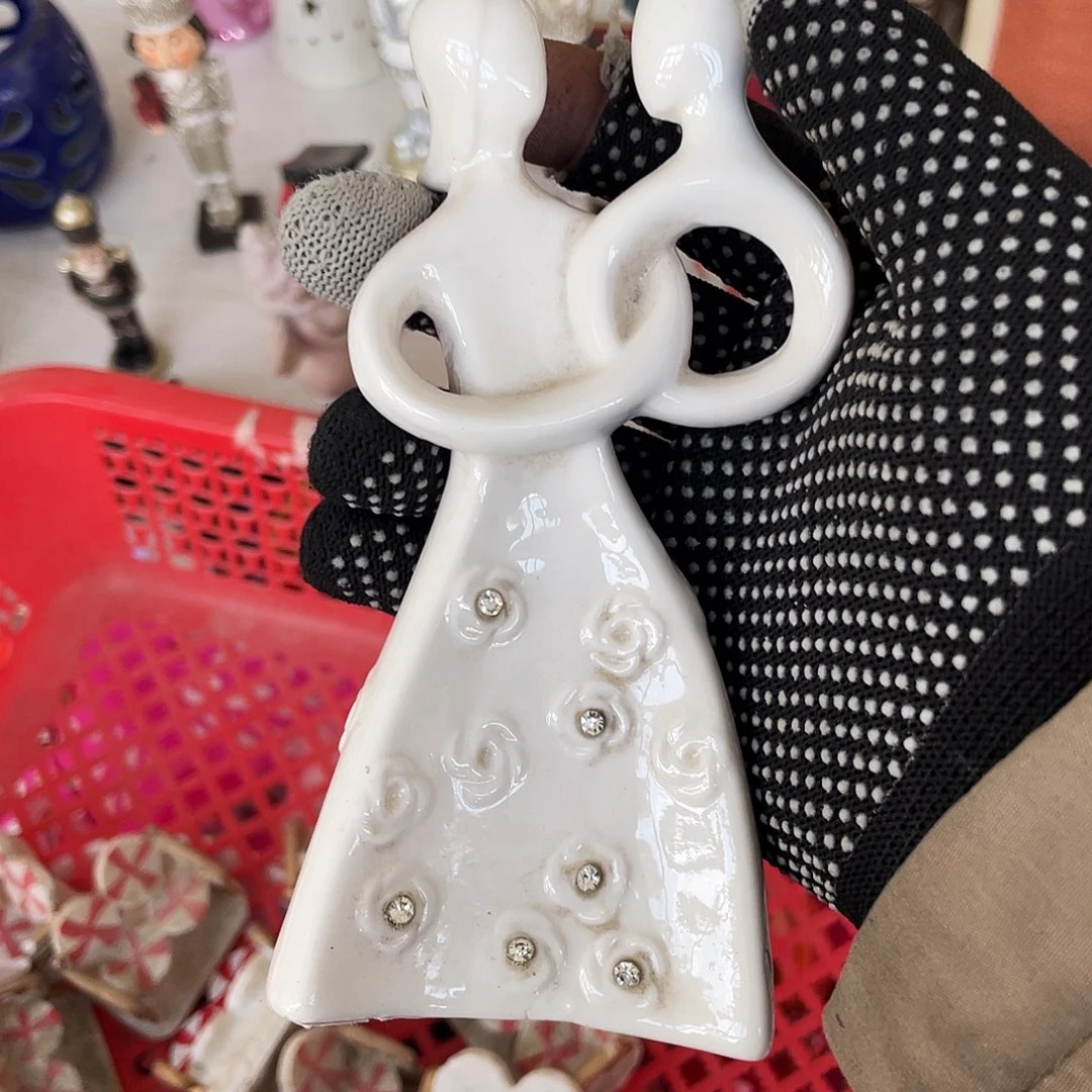 摆件摆件。