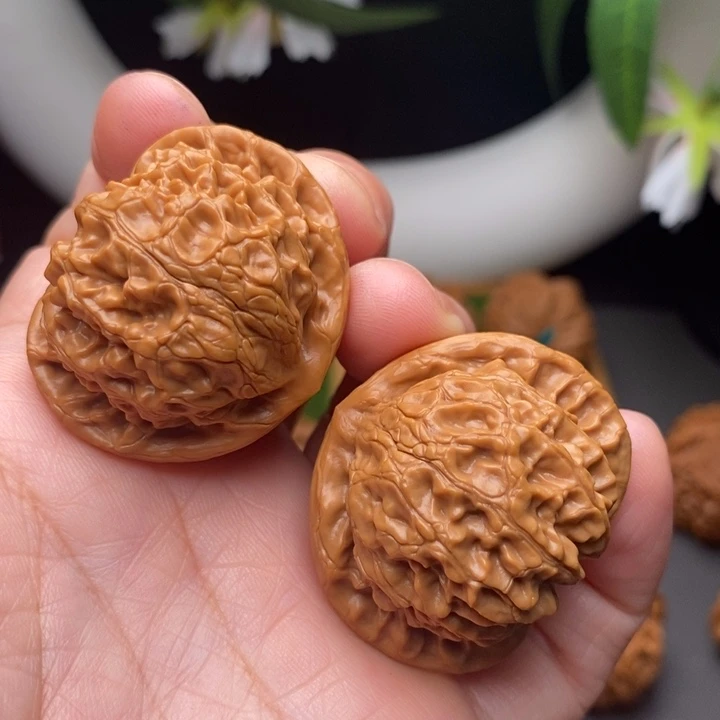 包***子文玩核桃把件宫灯39