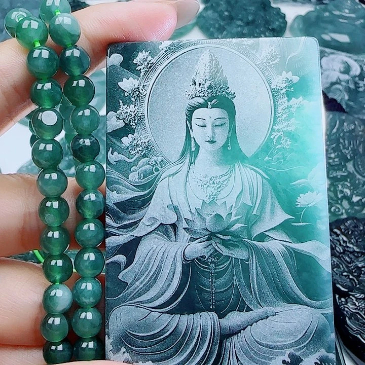 翡翠未镶嵌颈饰多样性发货天然的A货翡翠