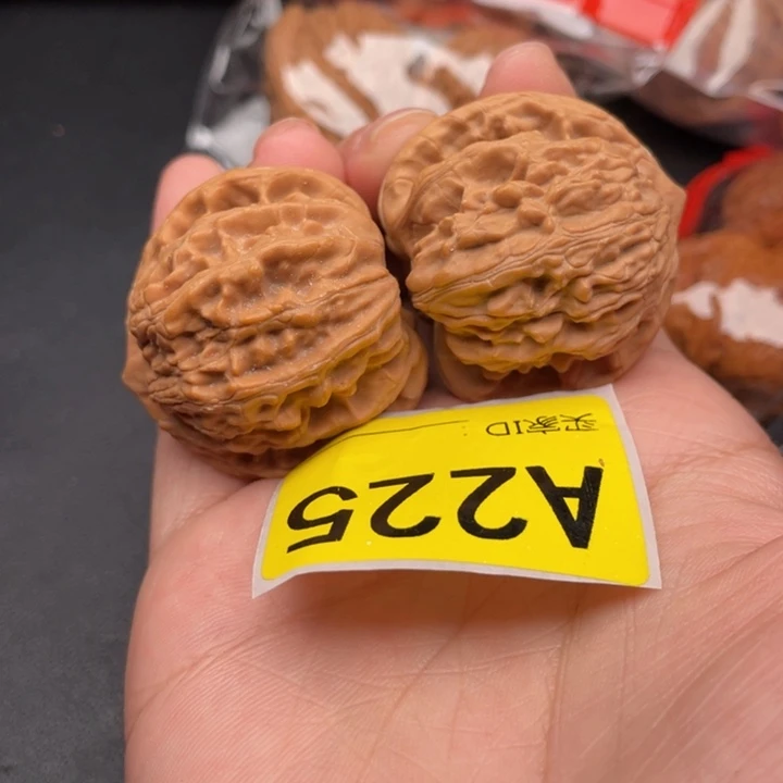 文玩核桃吊坠核桃