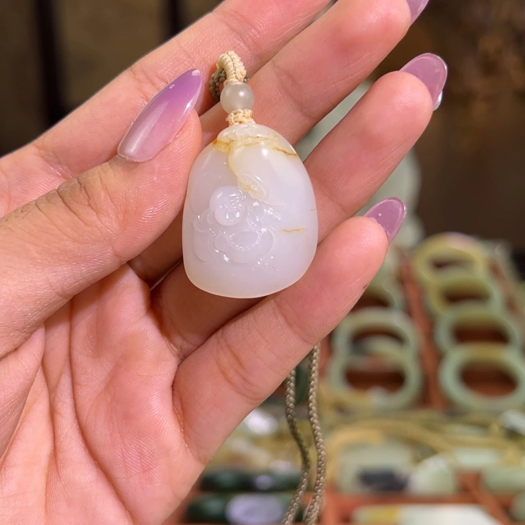 和田玉未镶嵌颈饰白玉籽弥勒佛