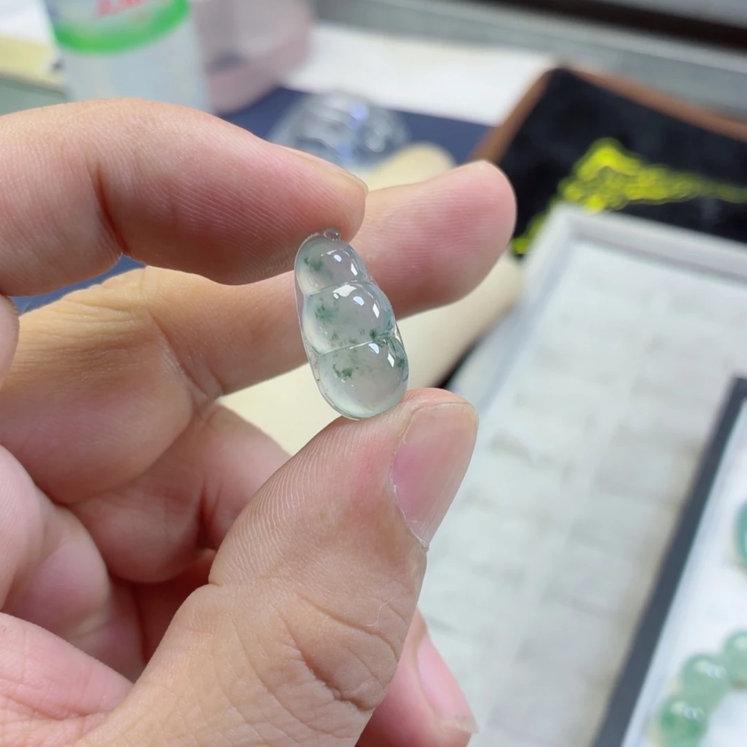 未镶嵌定制翡翠豆子