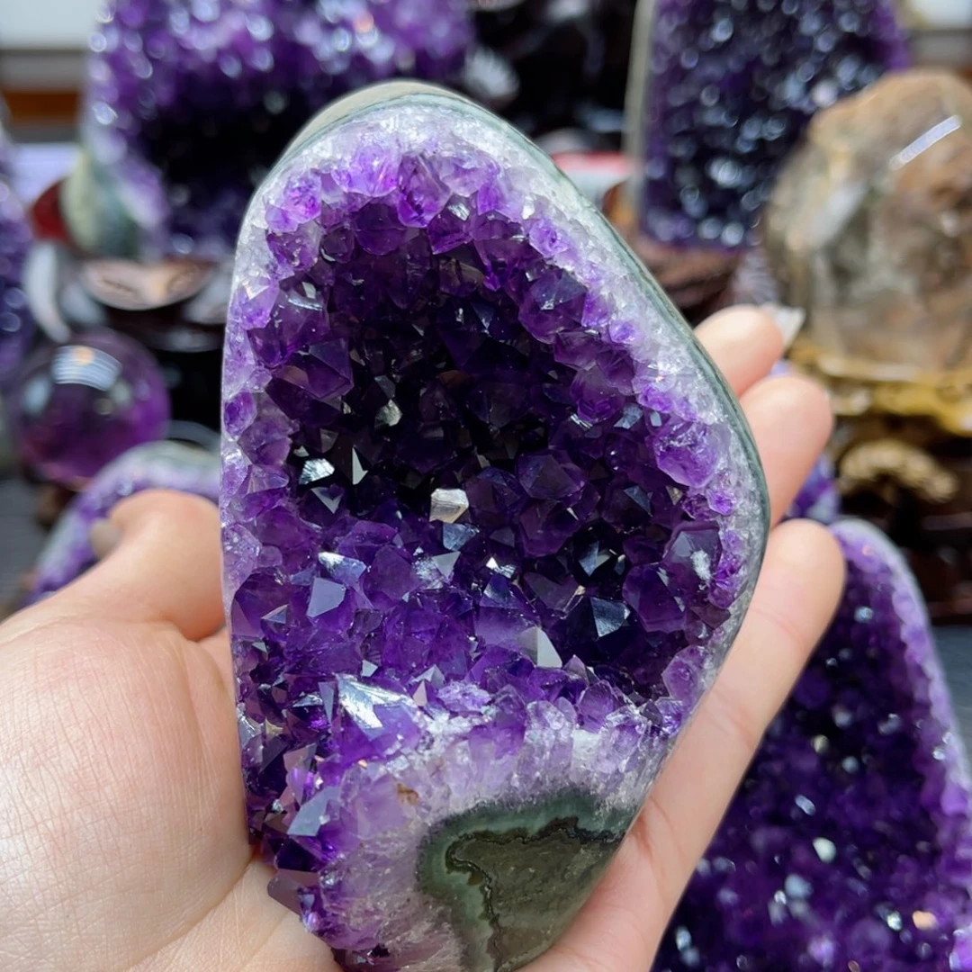 紫晶大型摆件（非配饰）未镶嵌飞**英