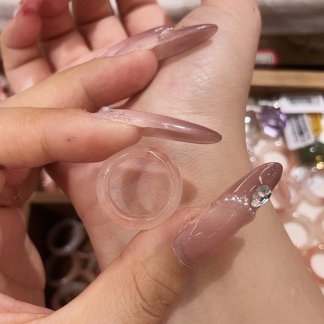 X****石英质玉未镶嵌戒指