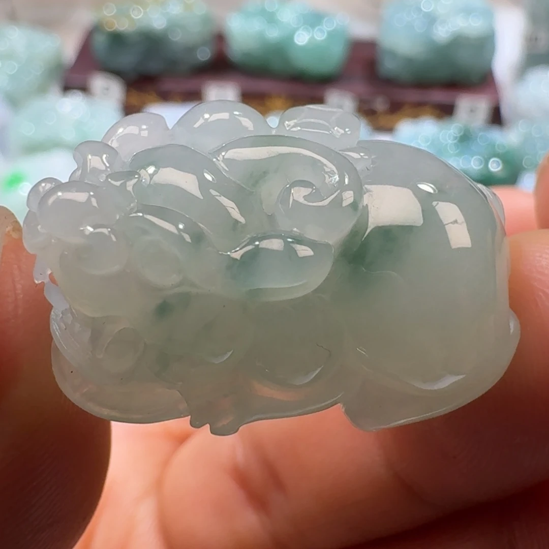 定制翡翠未镶嵌貔貅