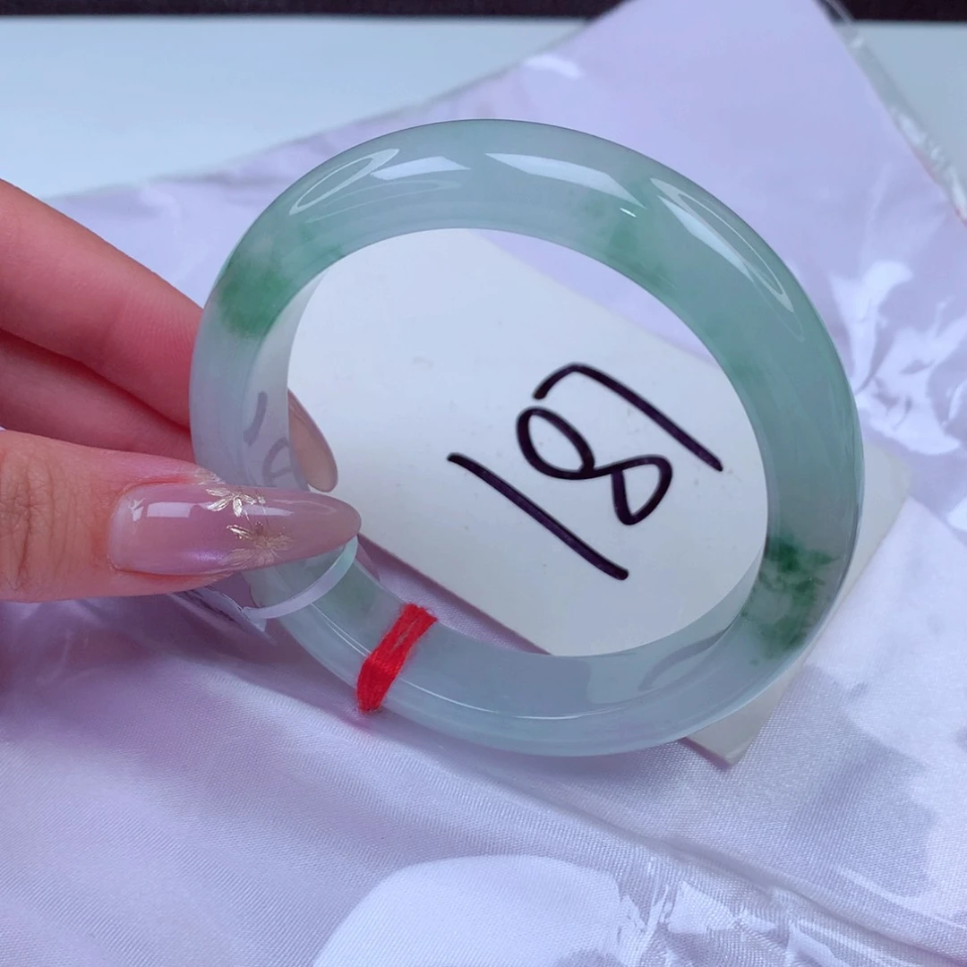 翡翠手镯未镶嵌翡翠55