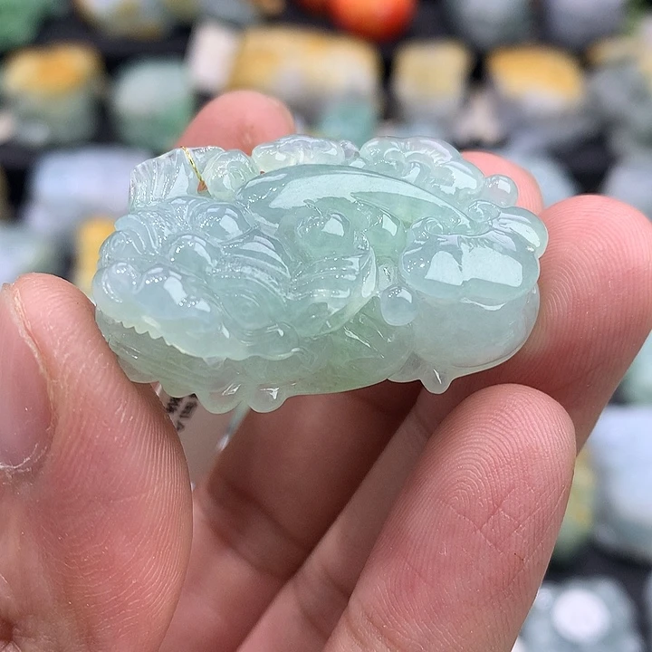 翡翠未镶嵌颈饰天然缅甸翡翠貔貅吊坠