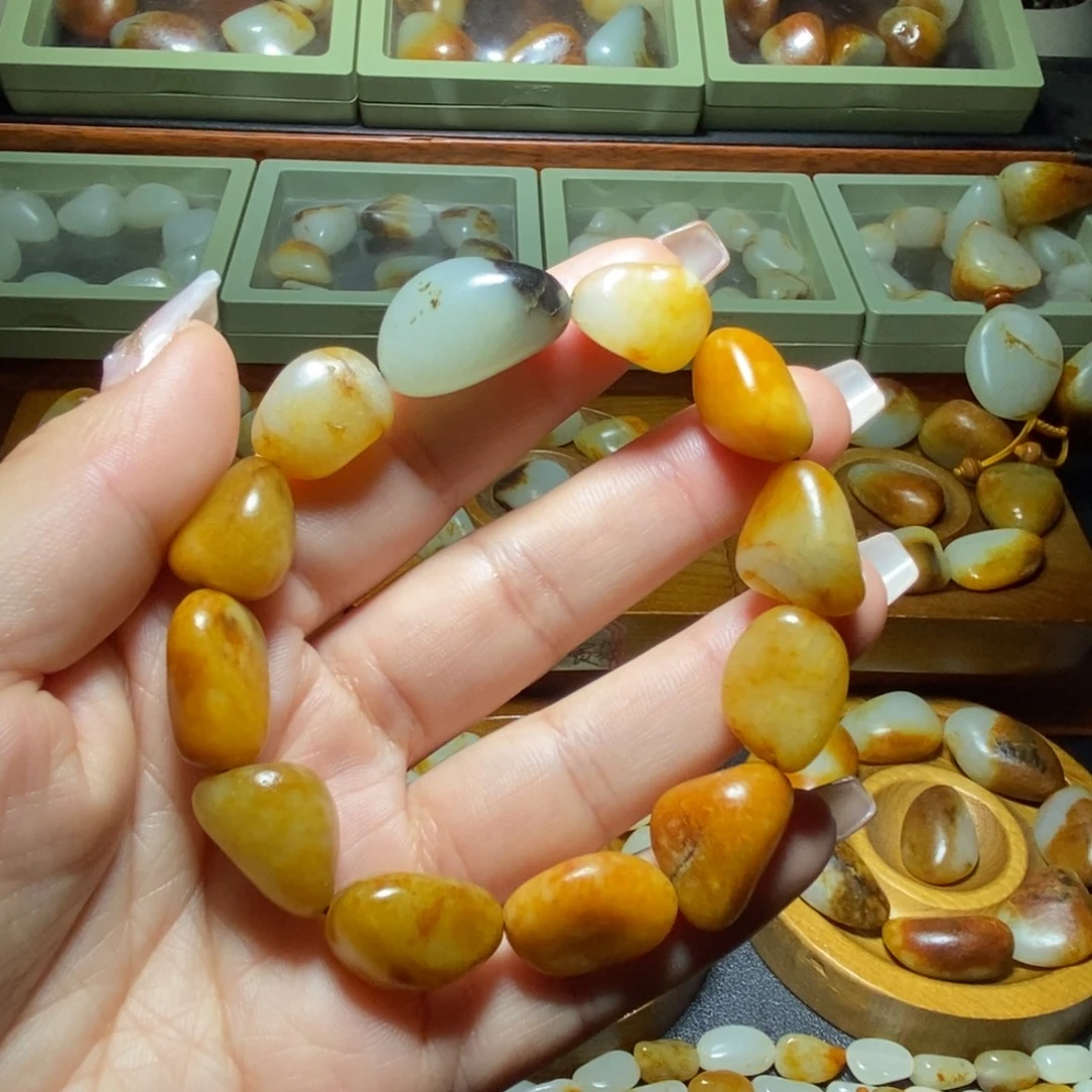 和田玉未镶嵌手串