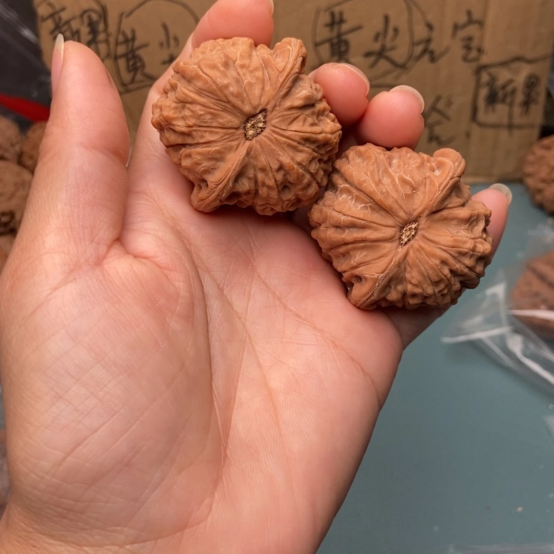 牛***儿吊坠文玩核桃血麒麟10