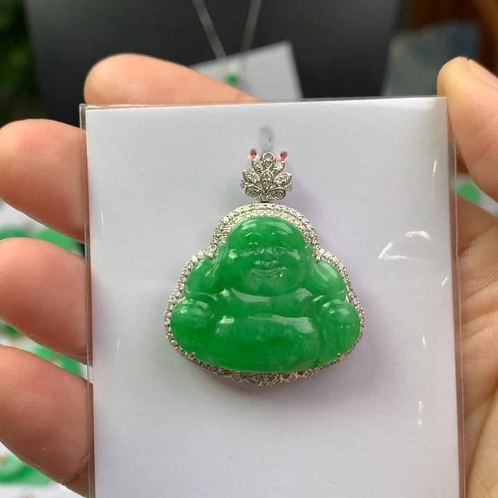 W***`翡翠18K金镶嵌颈饰翡翠吊坠