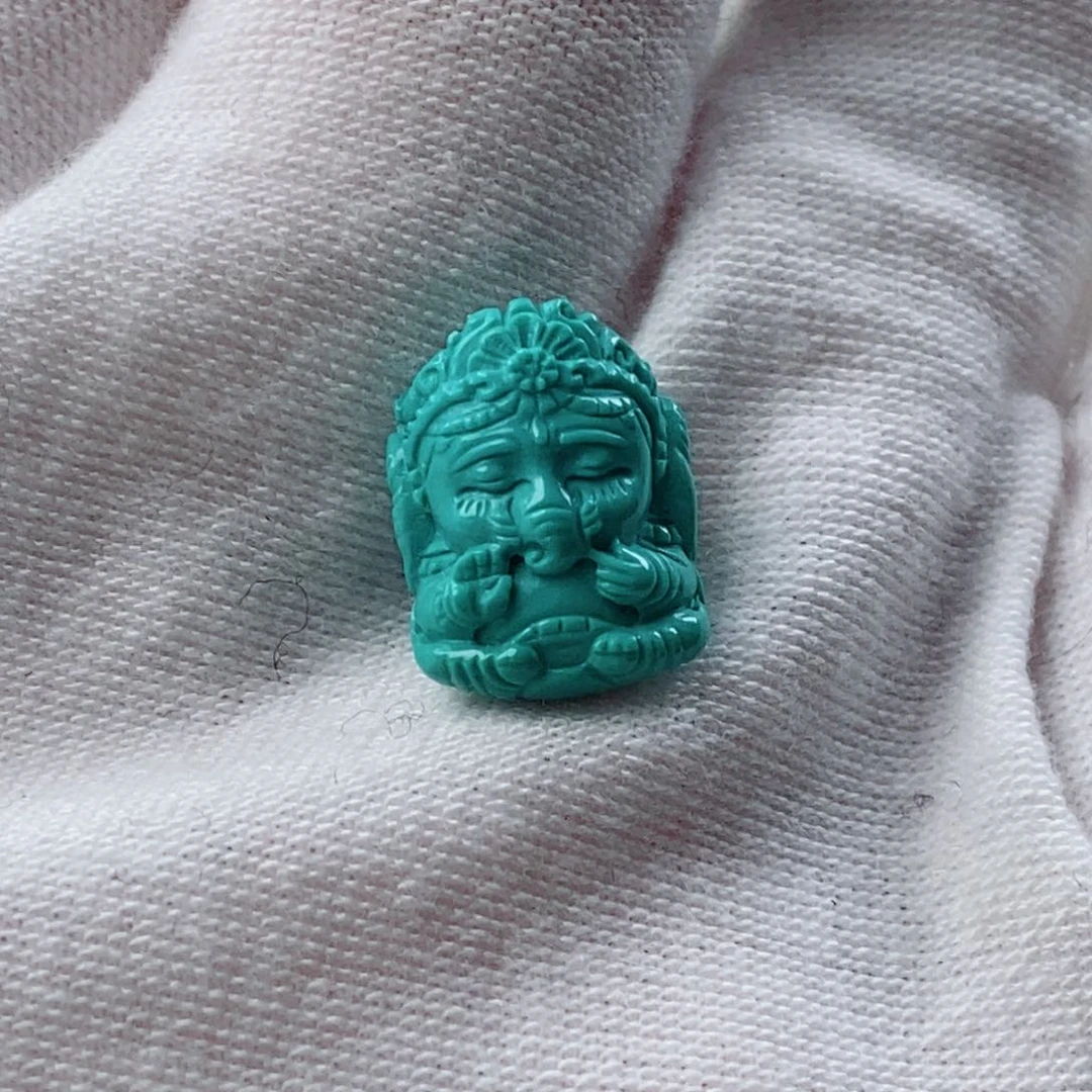 绿松石配饰未镶嵌