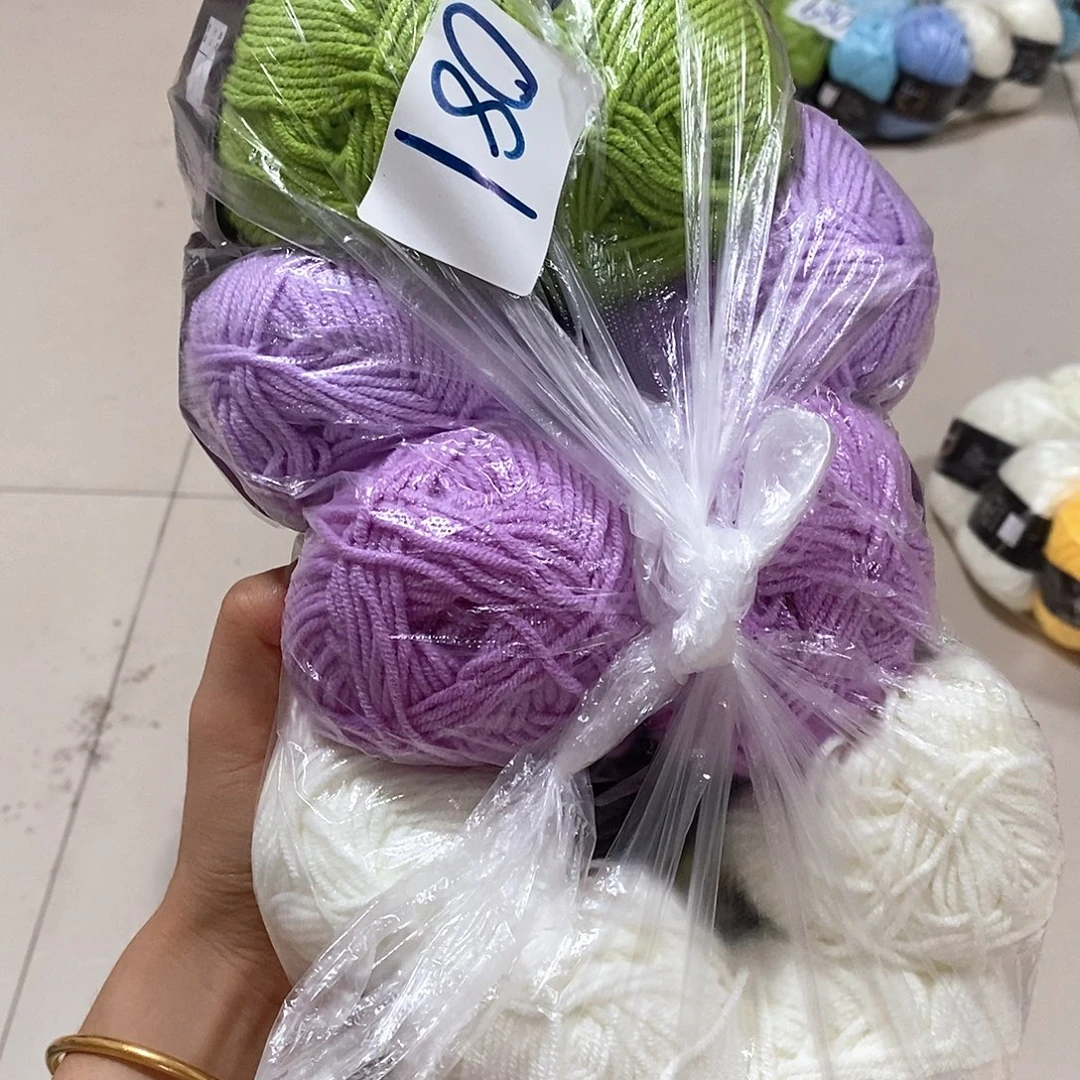 四股依棉081 奶白有色差
