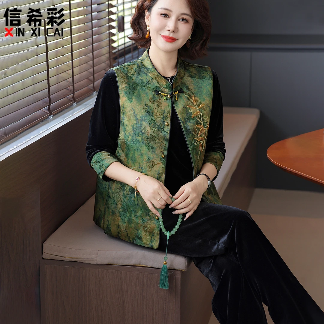 新中式国风妈妈秋装金丝绒套装中老年春秋季马甲洋气休闲马夹上衣