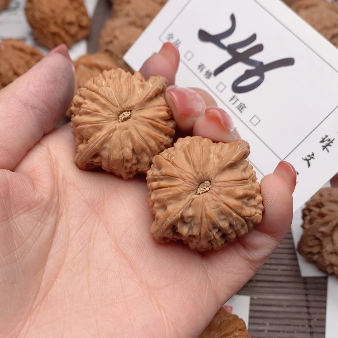 文玩核桃吊坠就***闹39磨盘246