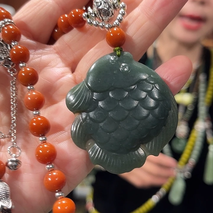 颈饰未镶嵌和田玉