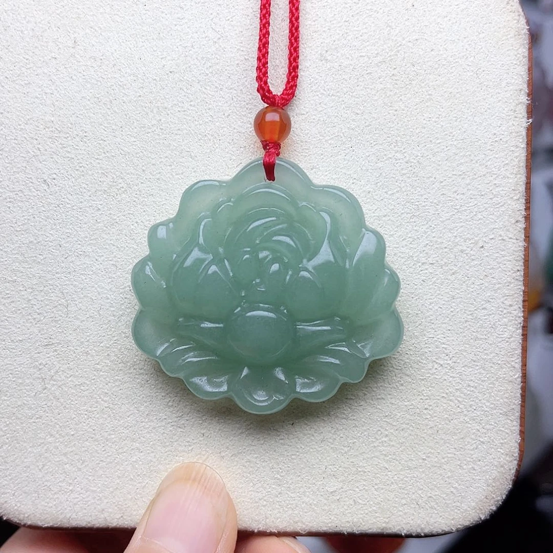 颈饰未镶嵌石英质玉
