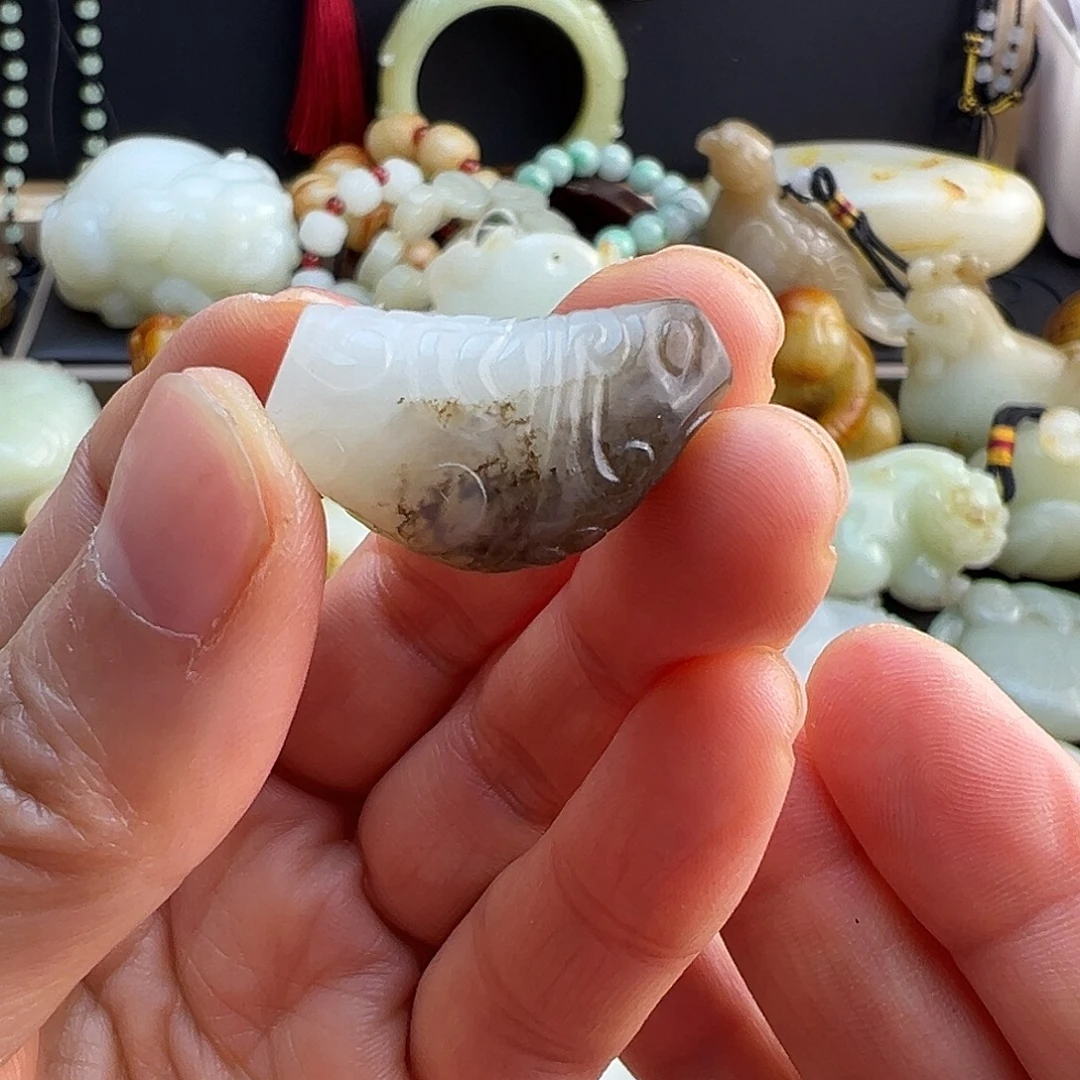 和田玉未镶嵌挂件