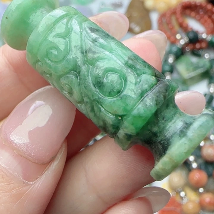 翡翠未镶嵌颈饰天然A货39