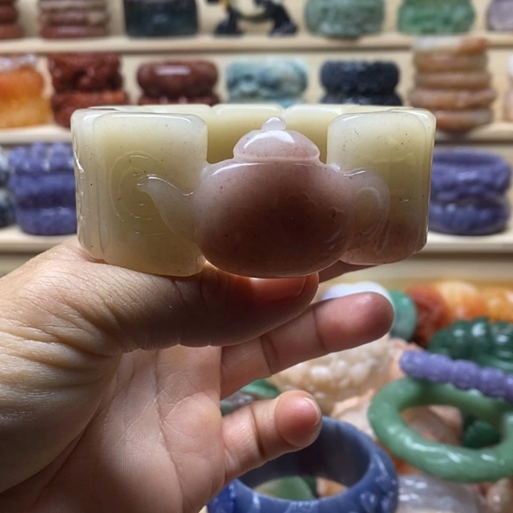 未镶嵌手镯石英质玉