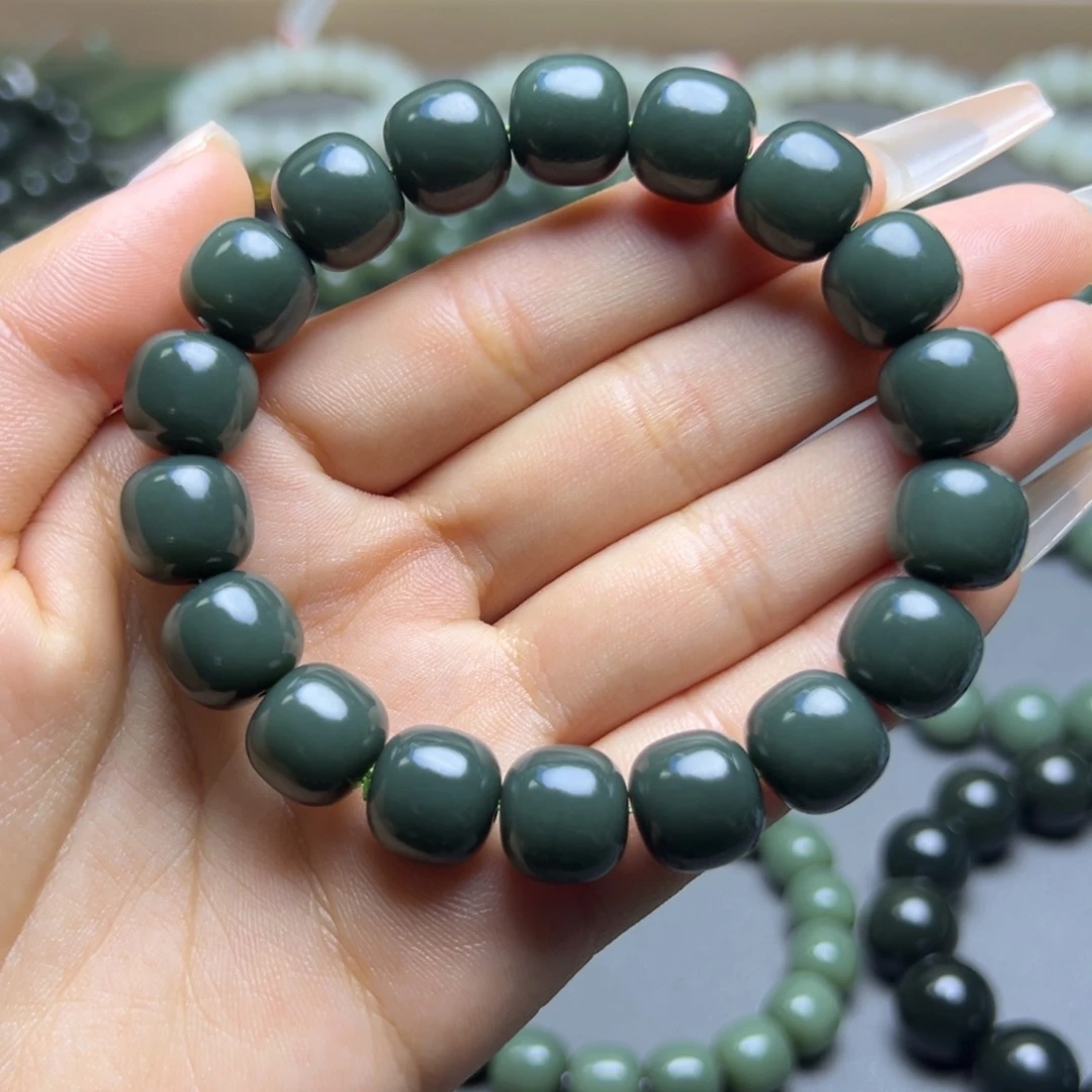 藏***阁和田玉未镶嵌手链