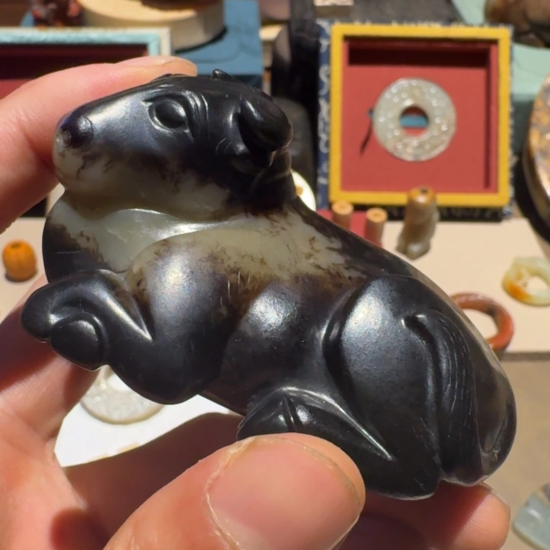 老***狼和田玉未镶嵌挂件