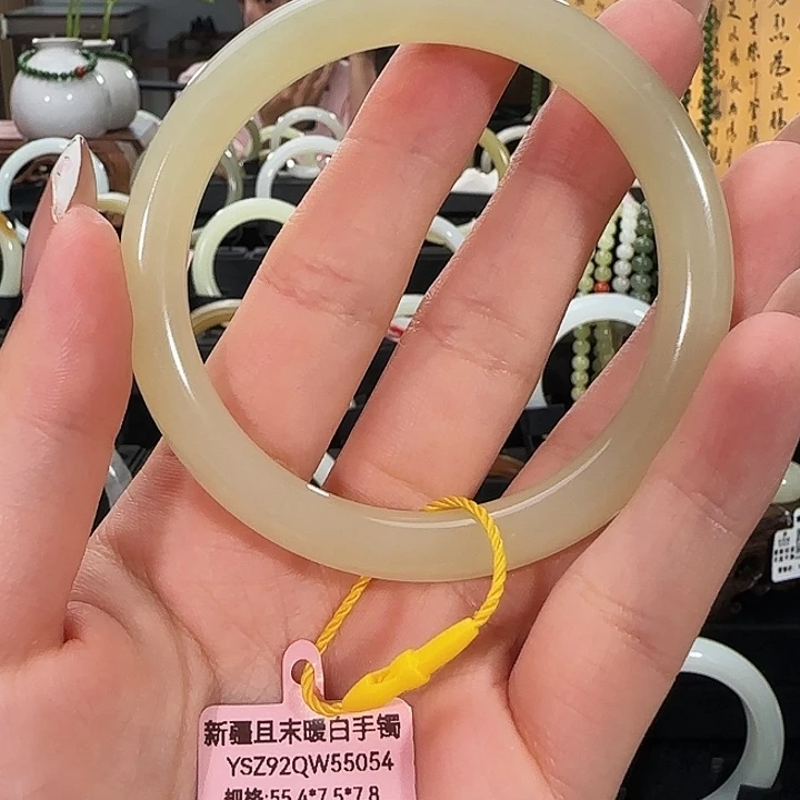 和田玉未镶嵌手镯且末暖白手镯55