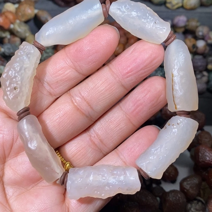 未镶嵌玛瑙/玉髓珠宝奇石