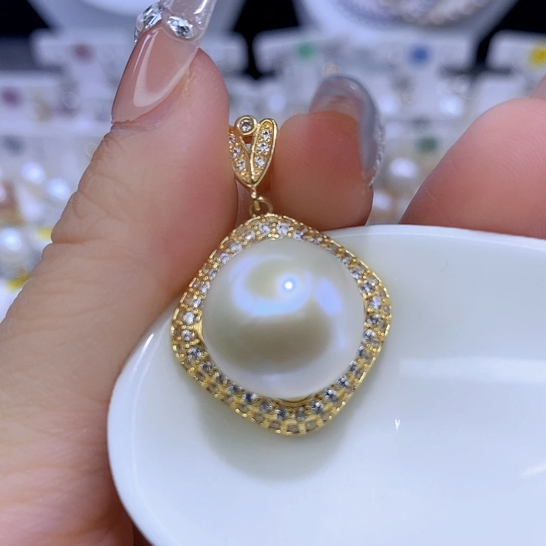 淡水珍珠合金颈饰