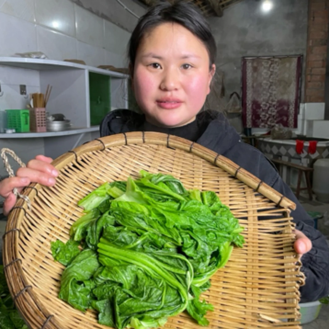 四川大巴山 烫鲜菜叶传统柴火烫酸菜青芥菜巴中当季现采