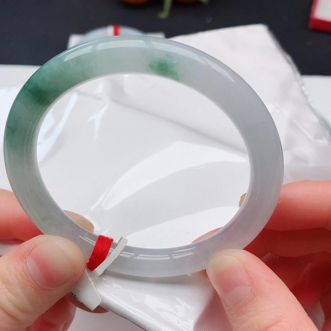 翡翠手镯未镶嵌天然翡翠A货