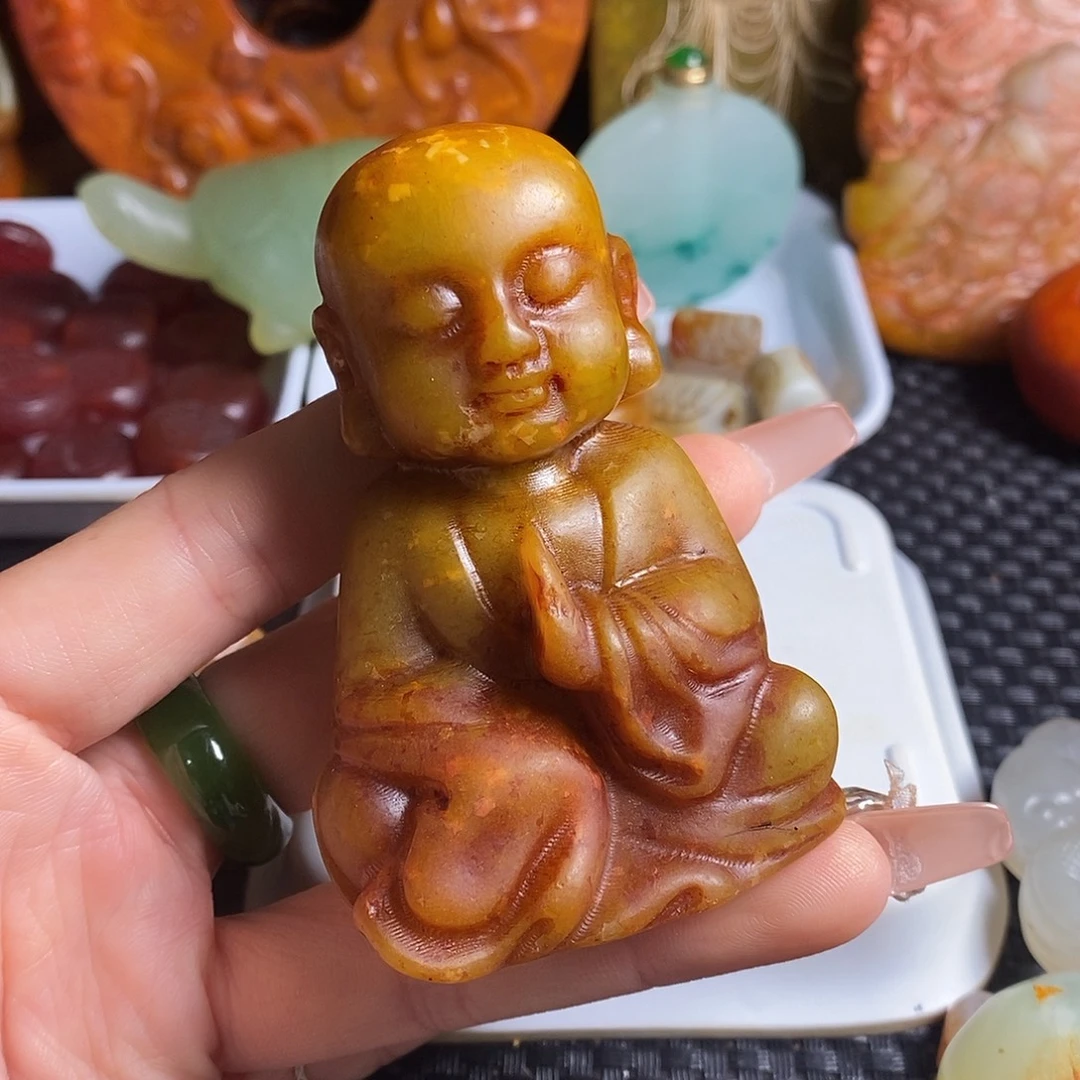 岫岩老玉（透闪石质玉）未镶嵌珠宝奇石