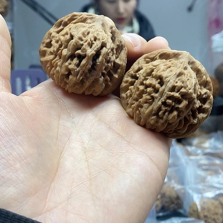 文玩核桃把件45四座楼红皮