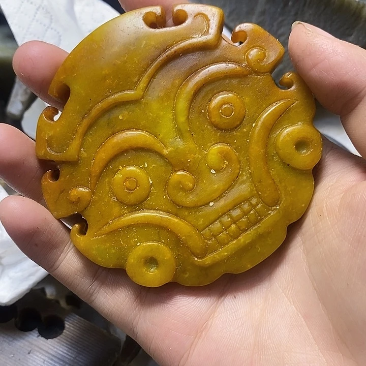 透闪石质玉未镶嵌珠宝半成品