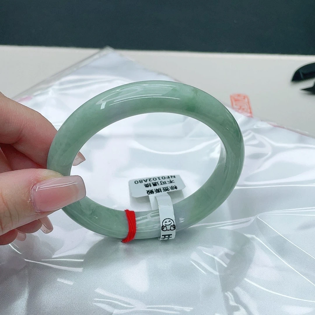 翡翠手镯未镶嵌正58