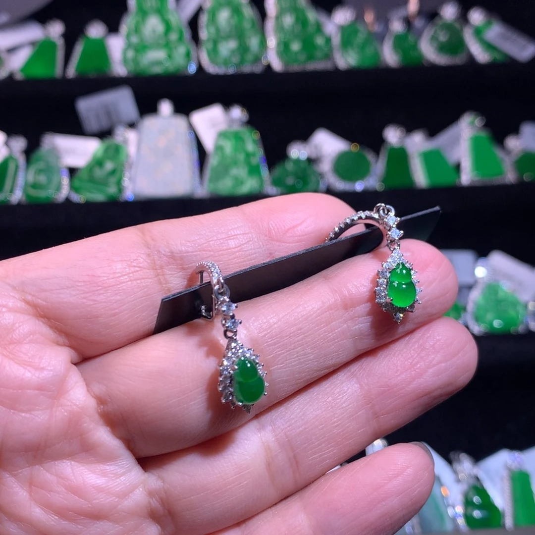 【闪购商品】银S925镶嵌翡翠耳钉