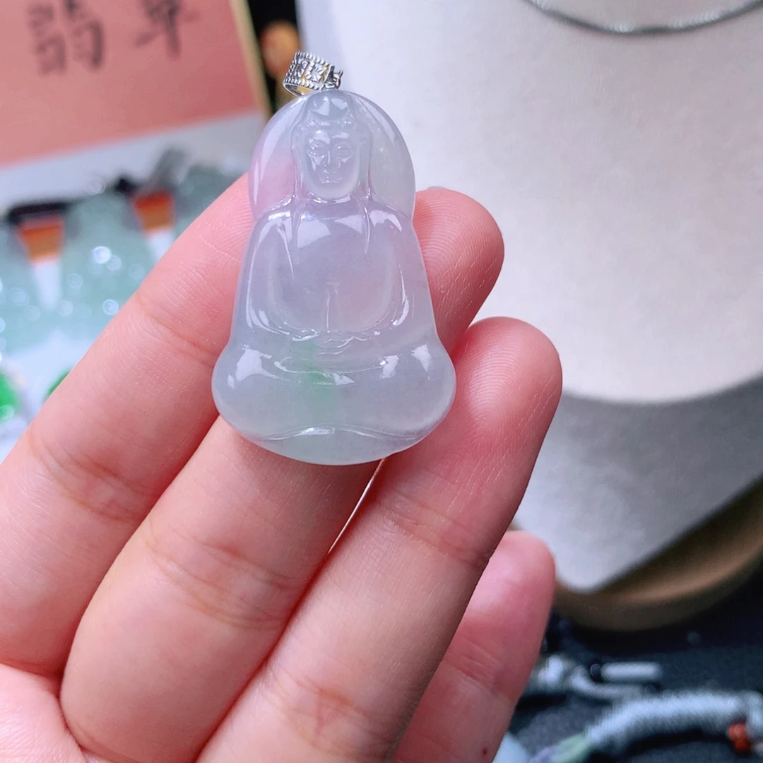颈饰18K金镶嵌翡翠素衣
