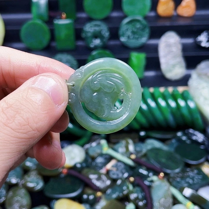 和田玉未镶嵌挂件