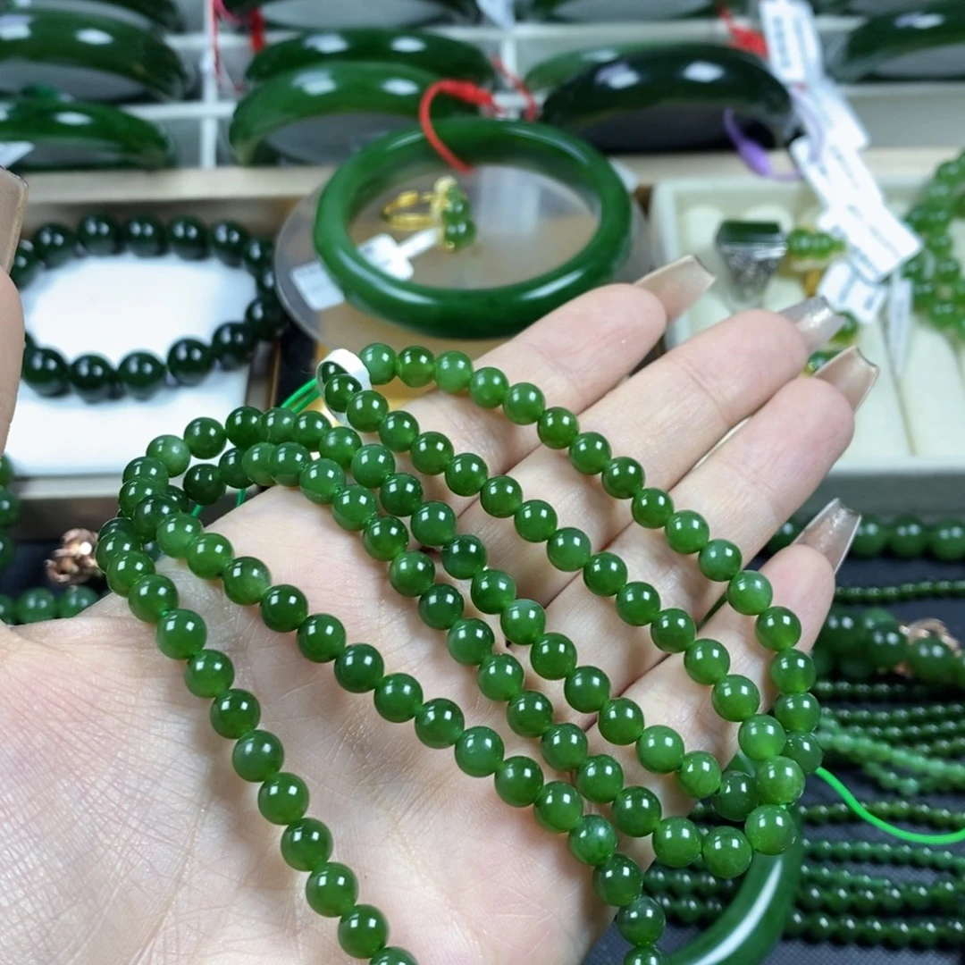 和田玉（碧玉）颈饰未镶嵌小**?