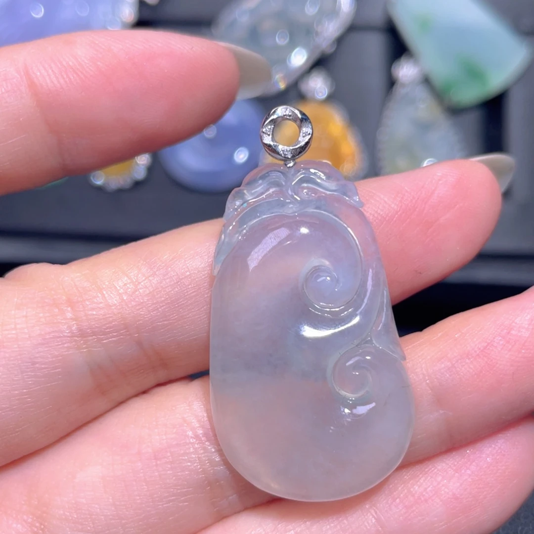 颈饰18K金镶嵌翡翠翡翠