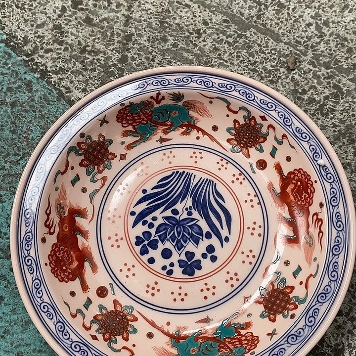 摆件陶红稀土斗彩狮子盘